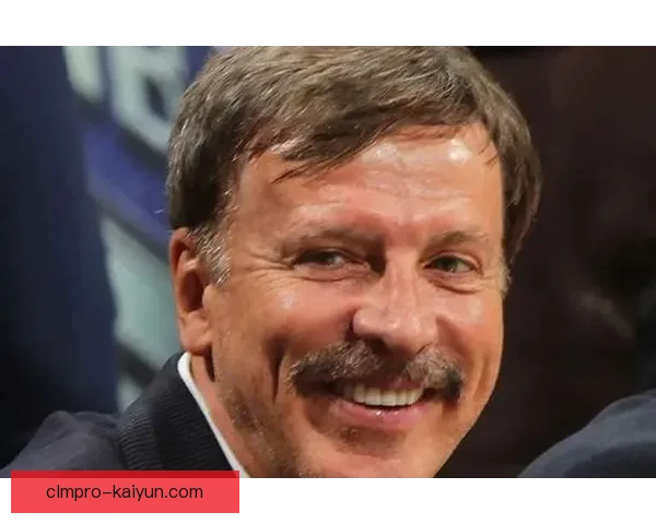 阿森纳老板克伦克近期对球队投入与运营策略备受关注